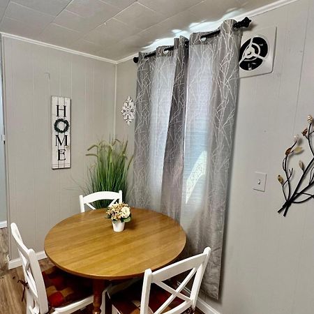 Cozy Buffalo Home-Sleeps 3 Lackawanna Екстериор снимка